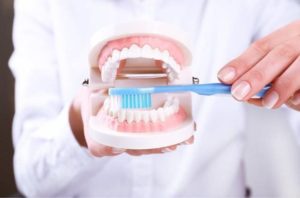 ピッタリ適合した義歯は体の健康維持に関わっています
